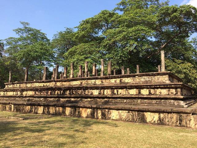 波罗那鲁瓦古城