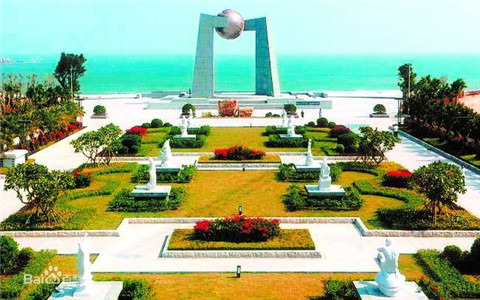 南澳北回归线标志自然之门