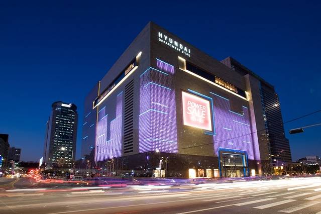 现代百货店狎鸥亭总店