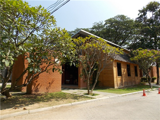 皇家计划商店 （清迈大学内）