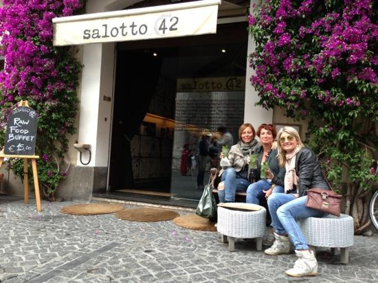 Salotto 42
