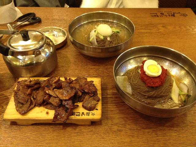 包肉冷面明洞 1 号店