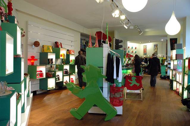 柏林红绿灯小人纪念品店