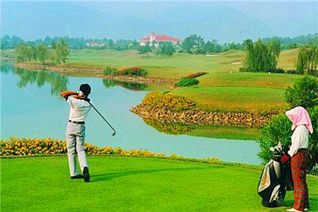广西桂林山水高尔夫球会