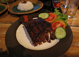 Warung Made Becik