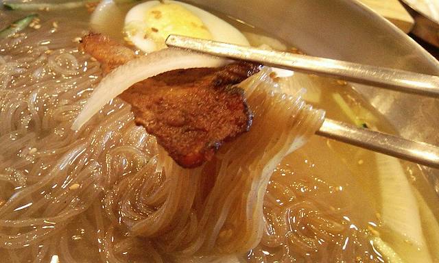 包肉冷面明洞 1 号店