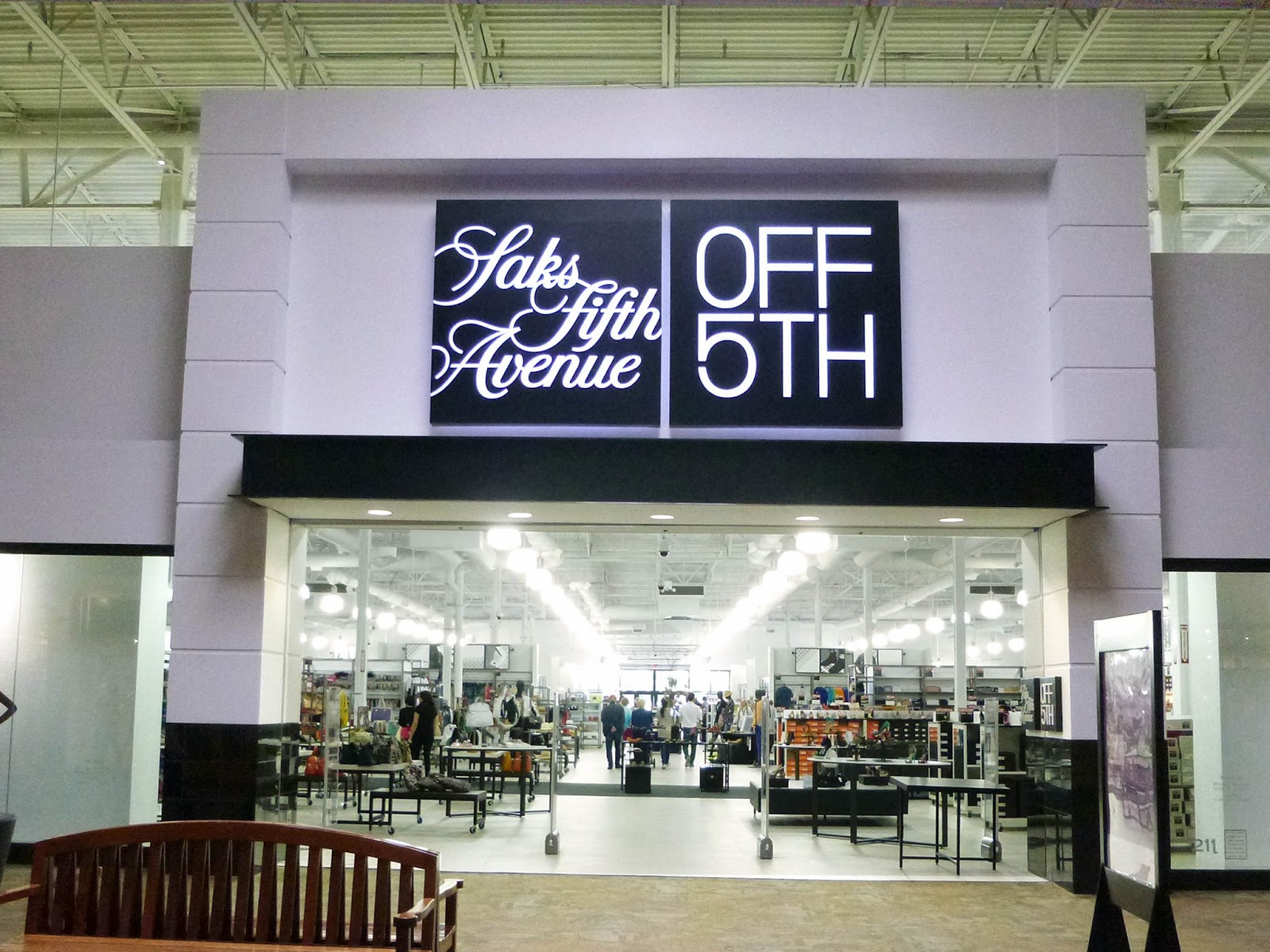 萨克斯第五大道精品百货店