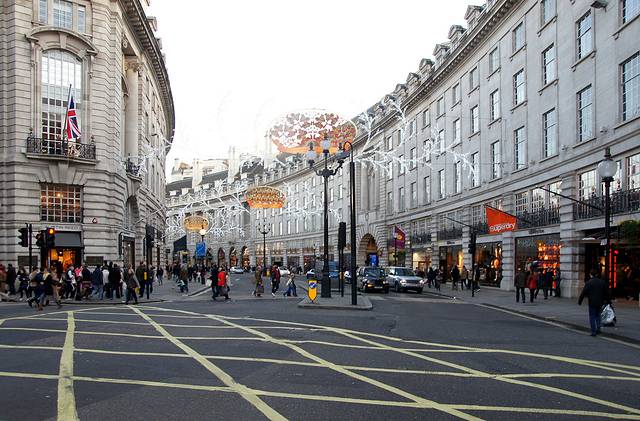 购物详情奥斯曼大街点评(3 条) 奥斯曼大道如今是来巴黎的购物狂和