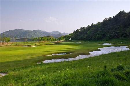 黄山卧虎高尔夫球场