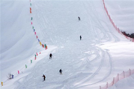 元宝山滑雪场