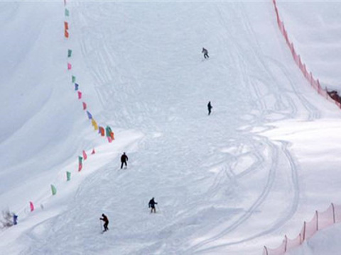 元宝山滑雪场旅游景点图片