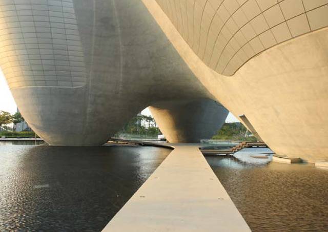 Tri-bowl综合文化空间