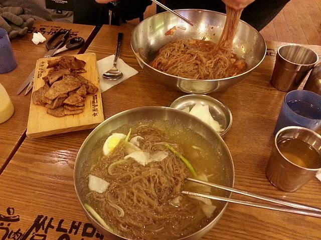 包肉冷面明洞 1 号店