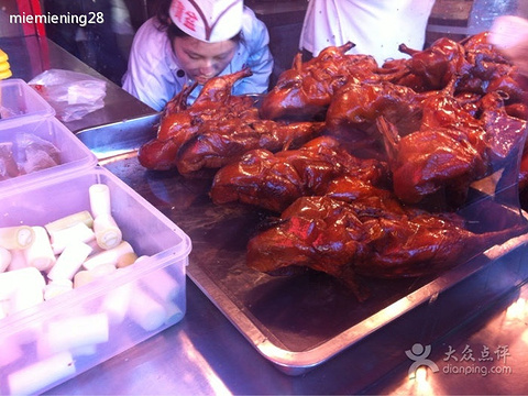 聚宝盆老北京烤鸭(呼童街店)旅游景点图片