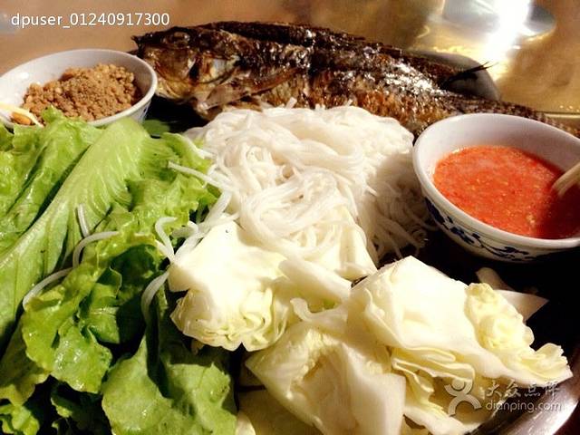 谷花烤鸡(勐海店)