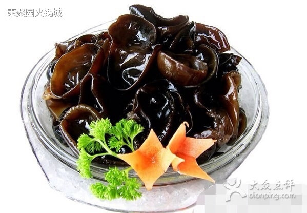 东聚园猪肚鸡椰子鸡火锅