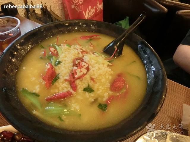 沪小胖小龙虾(宝山店)