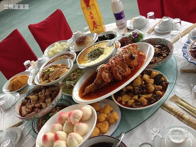 兰天鸵鸟美食园