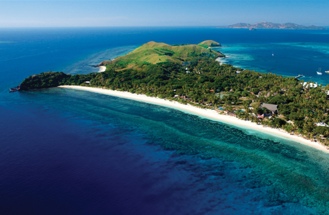 玛那岛属于楠迪以西的玛玛奴卡群岛,十分具有斐济海岛的风格,沙滩