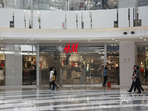 H&M(万达广场店)旅游景点图片