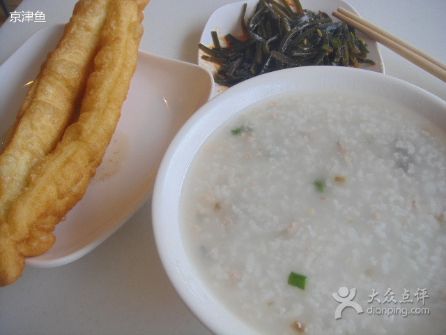 谭府楼小吃城(珠峰路店)