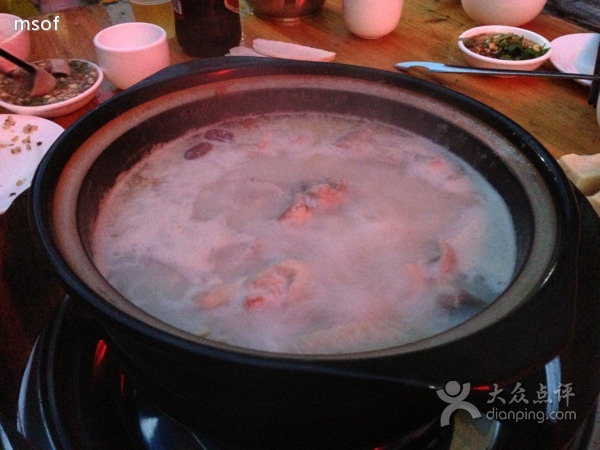 财运猪肚包鸡(海甸三东路店)