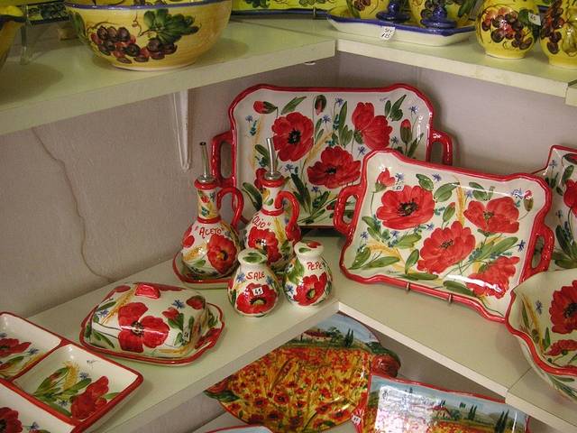 M.G. Designs手绘陶器店