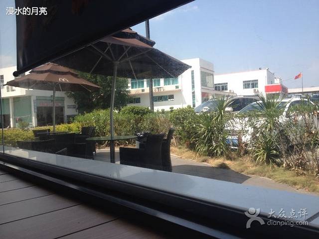 麦当劳(常山服务区得来速店)