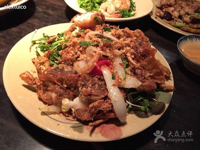 Cuc Gach Quan Restaurant