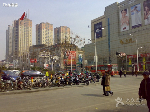 金鹰国际购物中心(彭城广场店)旅游景点图片