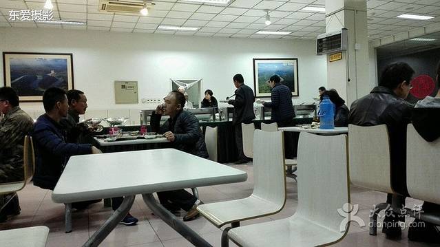 百葛服务区餐厅