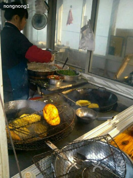 烈士山吕氏泡虾(青年路店)