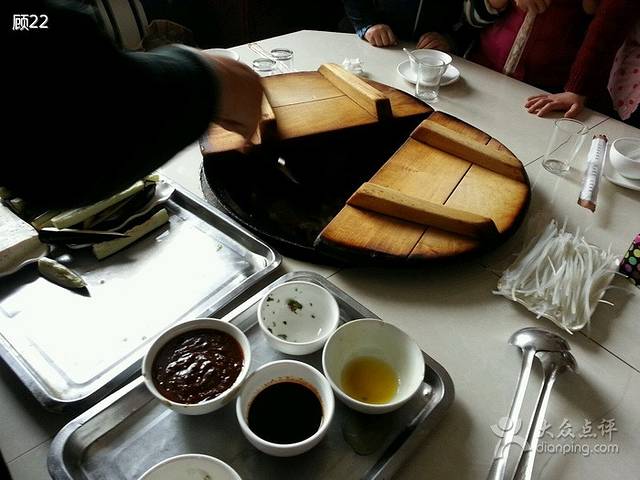 老渔鲜笨锅炖(隆福家园广厦楼店)