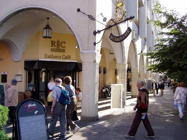 Rathaus Cafe & Restaurant