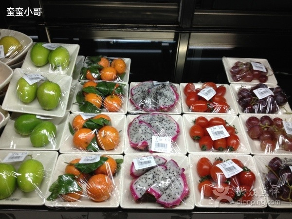 东鑫园·鲜牛串串香(体育馆店)