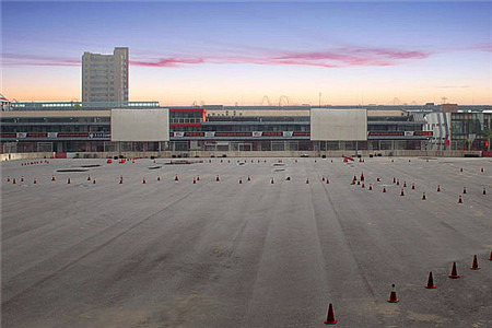 汽车梦工场汽车电影院