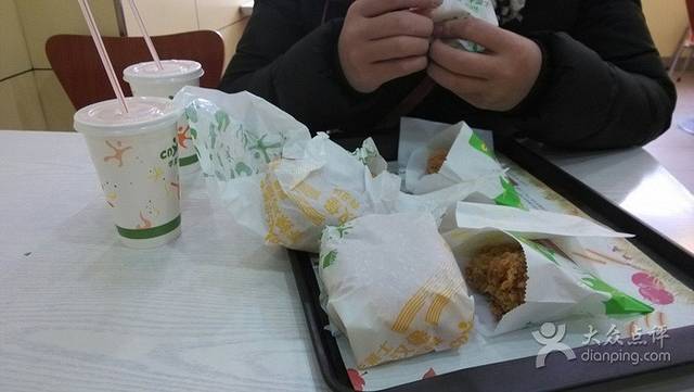 华莱士·全鸡汉堡(鑫康庭店)