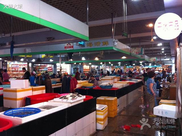 普陀区东港消费品综合市场