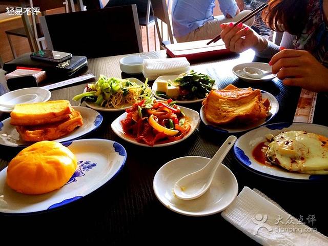 三宝粥吧百姓厨房(哈大中路店)