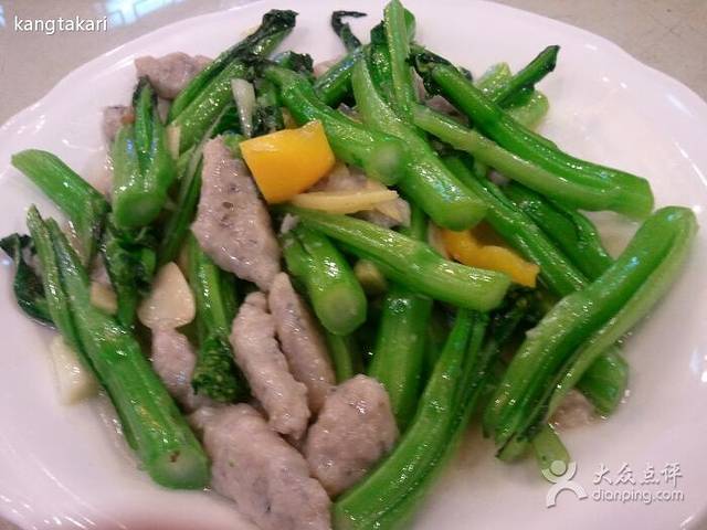 金河畔美食广场荔枝柴现烤烧鹅