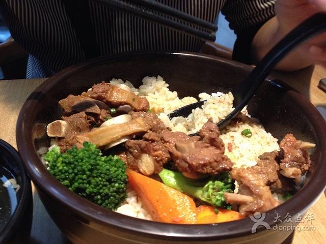 云石林过桥米线(初六食仓店)