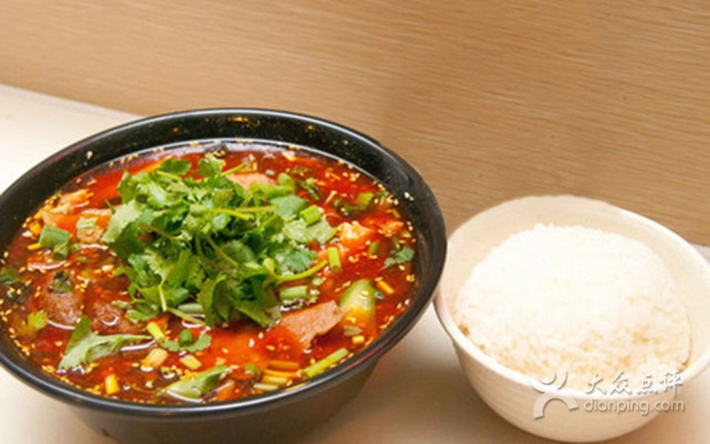 金三顾骨汤冒菜