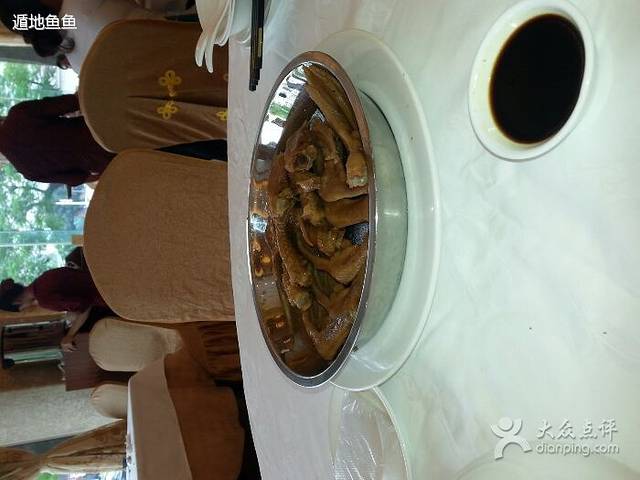 金钻鸿福酒家·十年老字号(端州三路店)