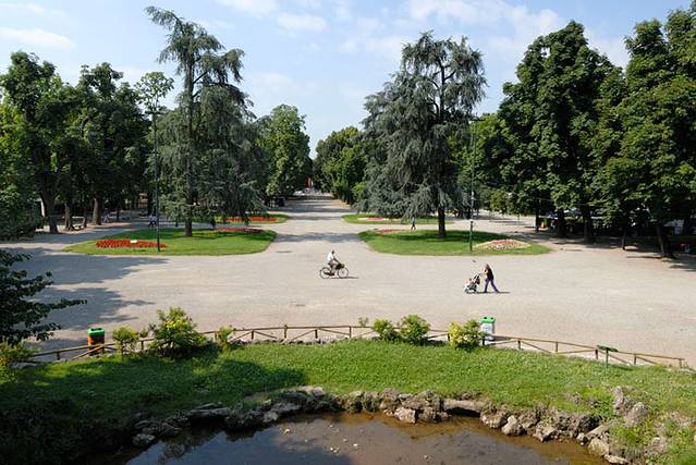 贾拉蒂尼大众英德罗蒙太尼里