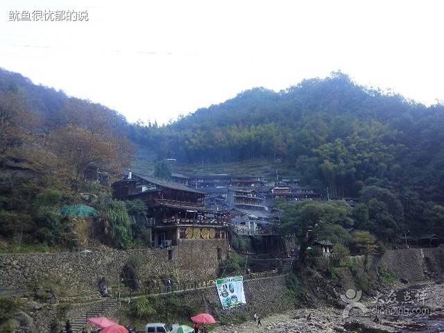 岭上人家琼楼玉宇烤全羊