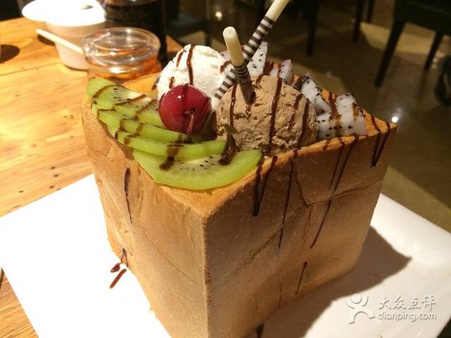 小鹅皇港式餐厅(新抚万达店)