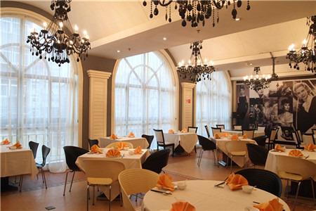 怡堡——阿兹凯乐西餐厅