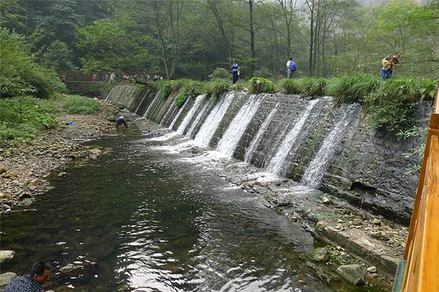 水绕四门旅游攻略