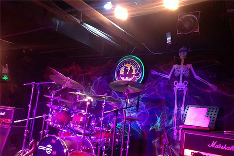 青唐酒吧live house