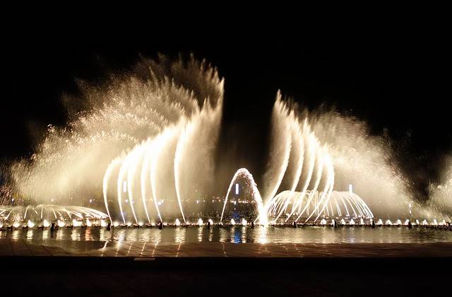 东港音乐喷泉广场